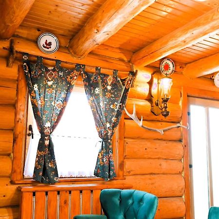 Casa De Lemn Villa Rîşnov Buitenkant foto