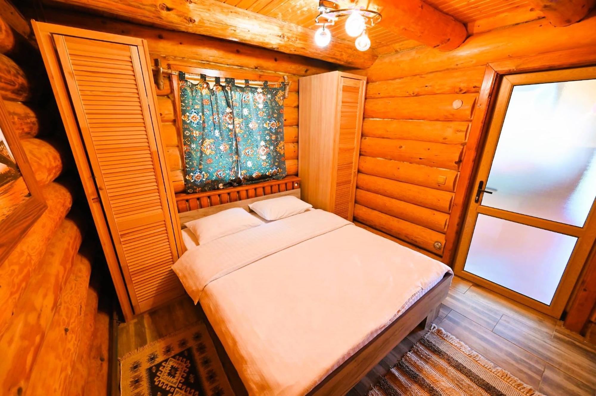 Casa De Lemn Villa Rîşnov Buitenkant foto