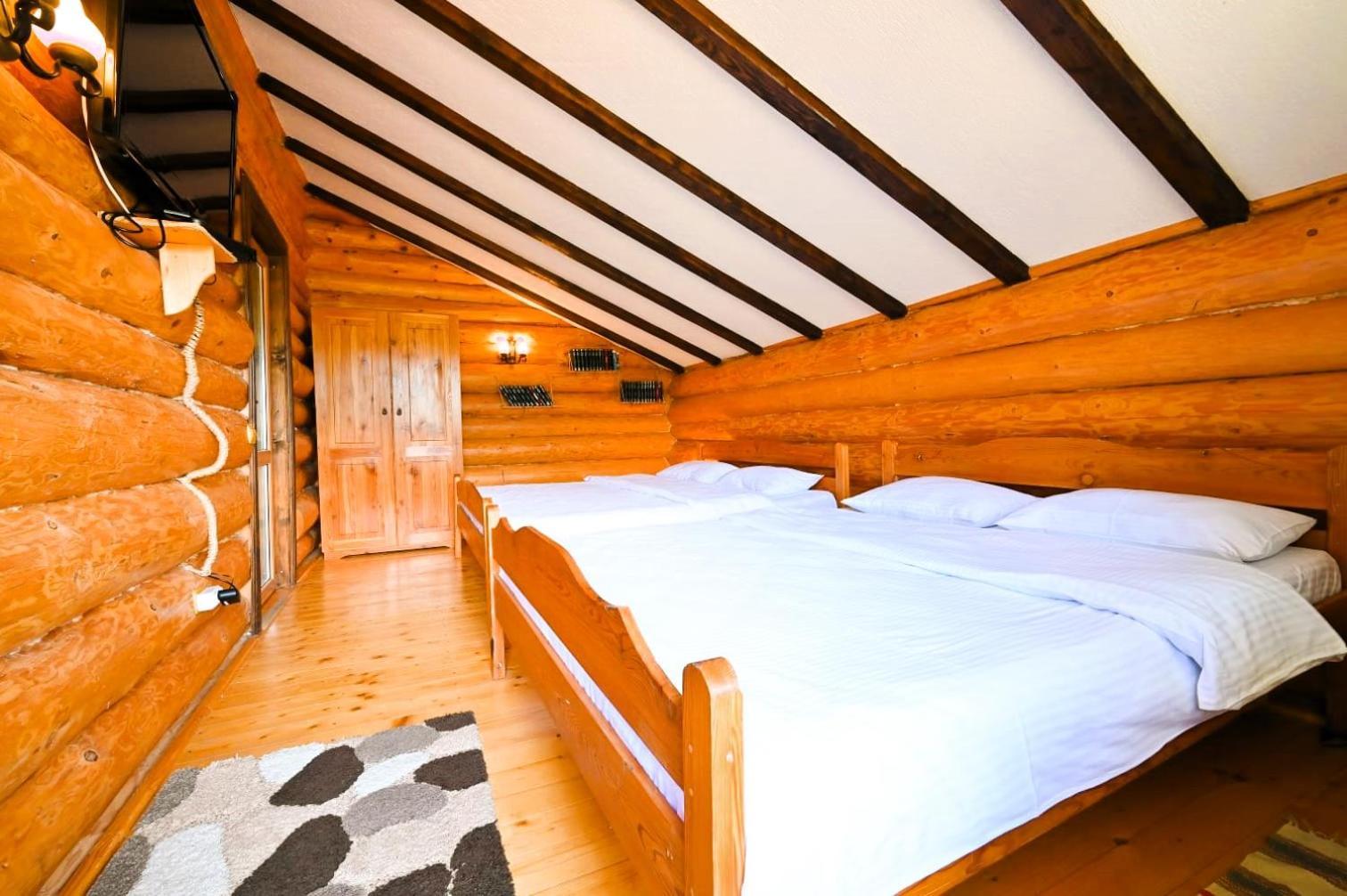 Casa De Lemn Villa Rîşnov Buitenkant foto